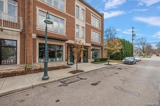 2004 Hazel St - Photo 5 of 50