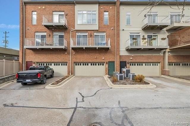 2004 Hazel St - Photo 6 of 50