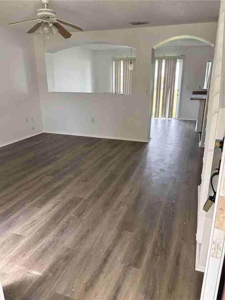 1203 Carey Glen Circle - Photo 3 of 31