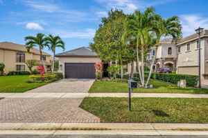 featured image of 3553 Collonade Dr