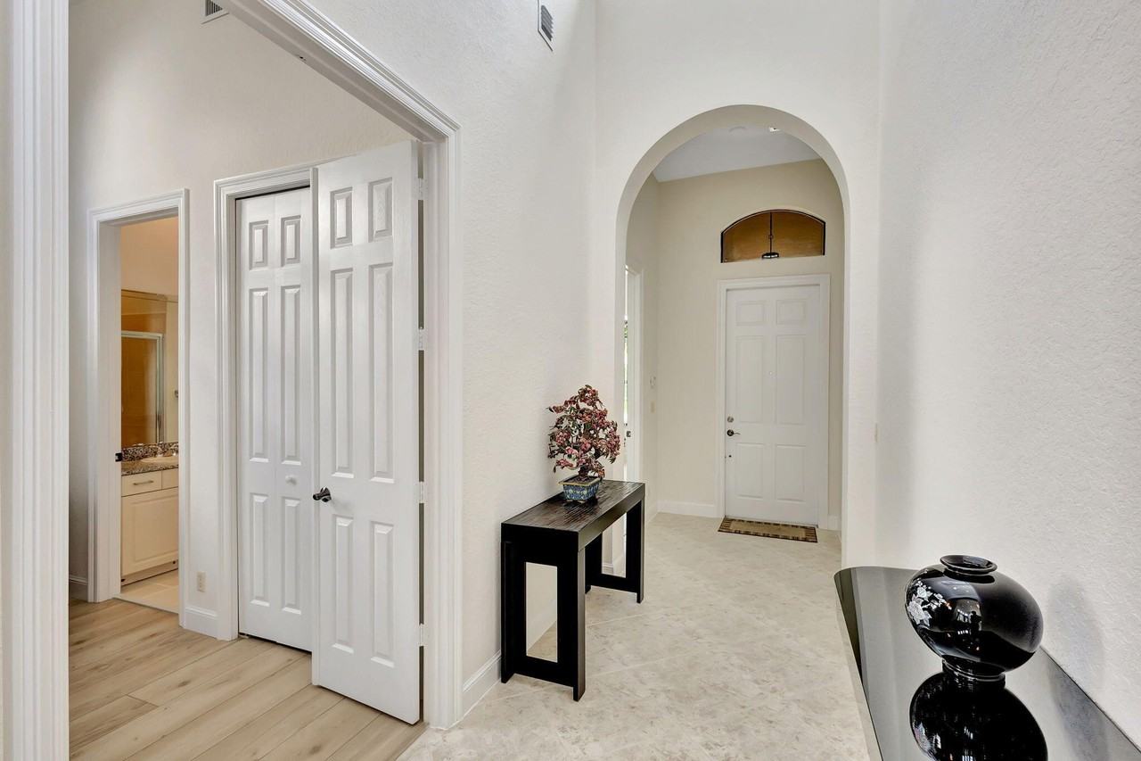 3553 Collonade Drive - Photo 5 of 50