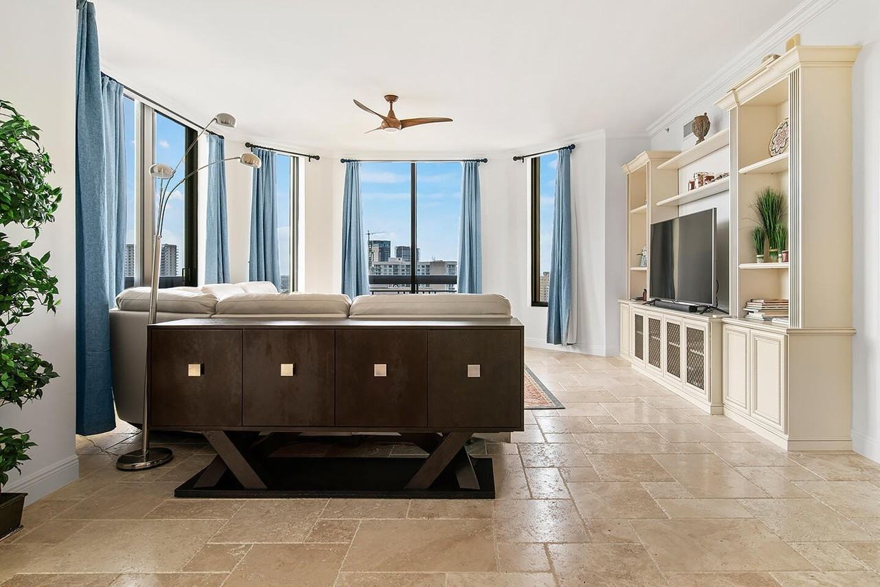 701 S Olive Ave #1424 - Photo 5 of 43