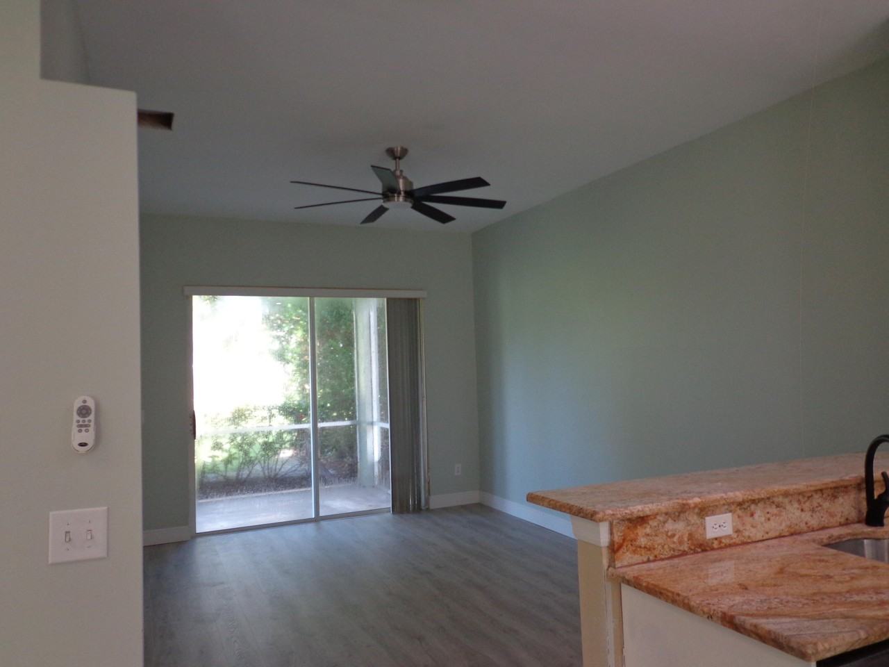 890 Lake Wellington Dr - Photo 7 of 18