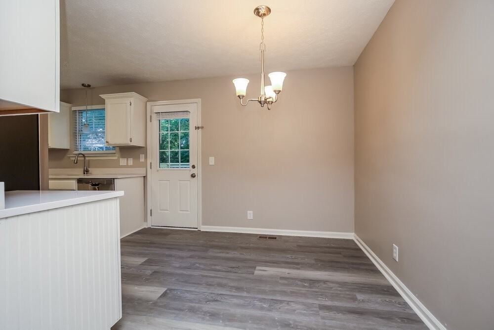 3324 Hamilton Church Rd - Photo 5 of 17