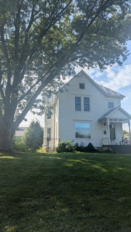 122 North St - Photo 2 of 33