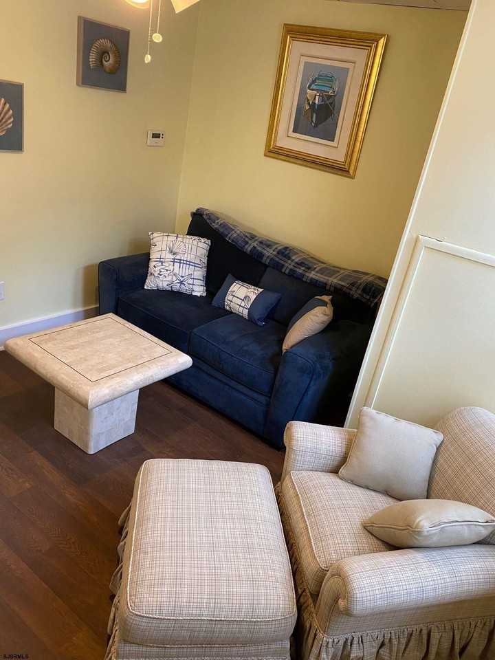 104 Cambridge Avenue - Photo 5 of 16