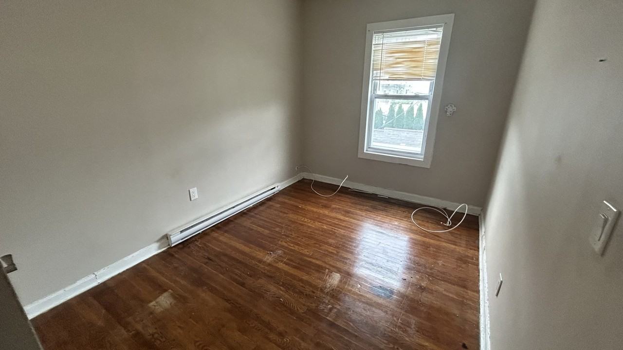 121 George St #2 - Photo 4 of 6