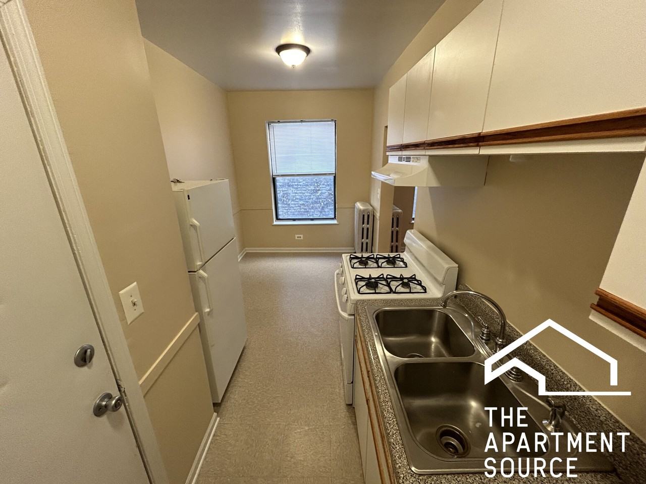 7728 N Marshfield Ave #3B - Photo 4 of 9