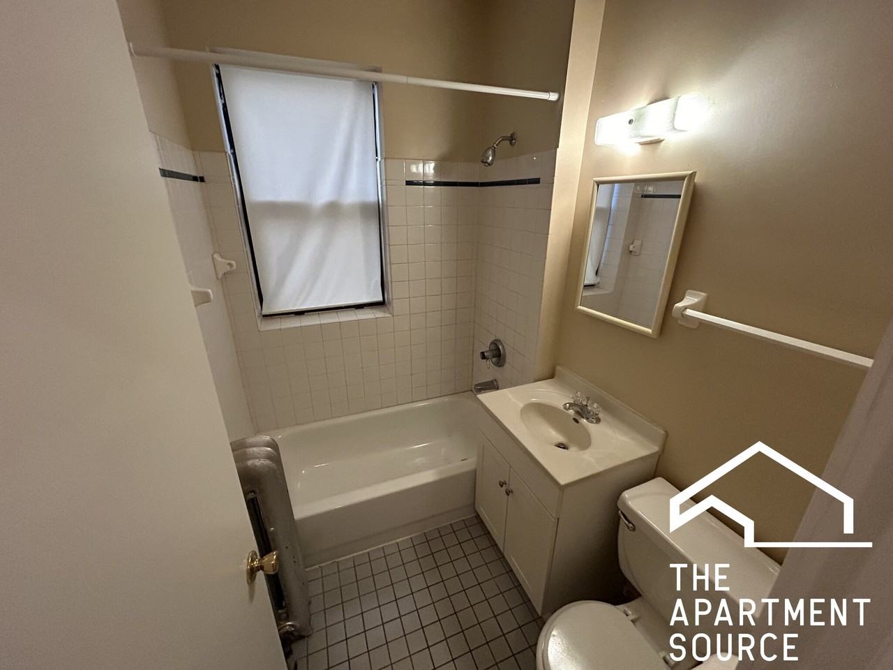 7728 N Marshfield Ave #3B - Photo 5 of 9