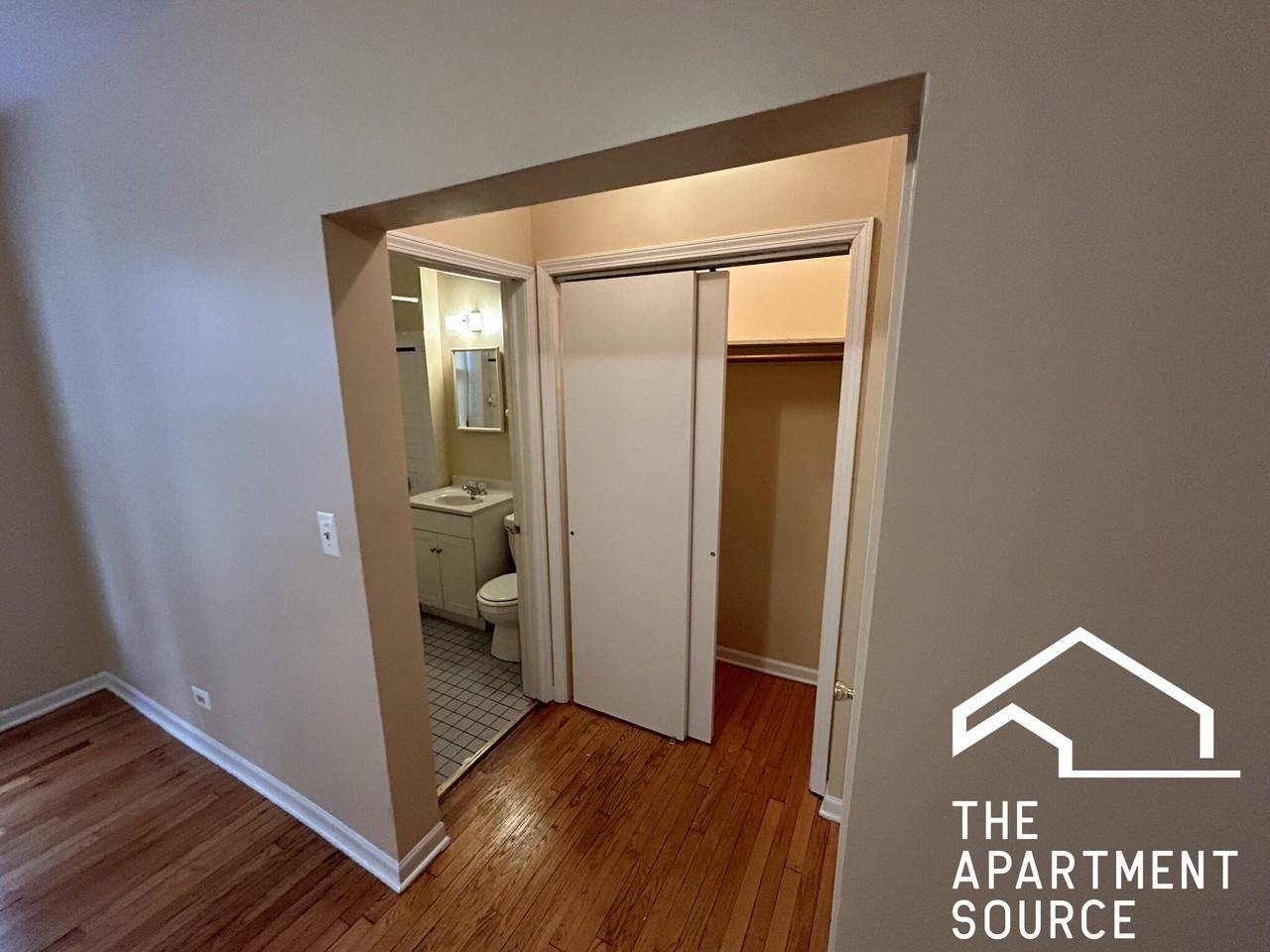 7728 N Marshfield Ave #3B - Photo 6 of 9