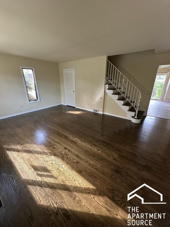 738 Concord Ln #814 - Photo 5 of 16