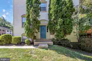 5743 Burke Towne Ct - Photo 1 of 1