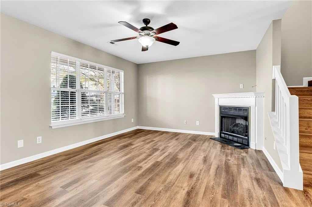 37 Tannenbaum Cir - Photo 4 of 28