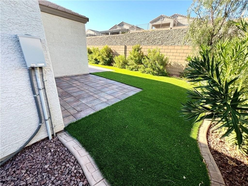 2639 Bear Mountain Loop - Photo 3 of 13