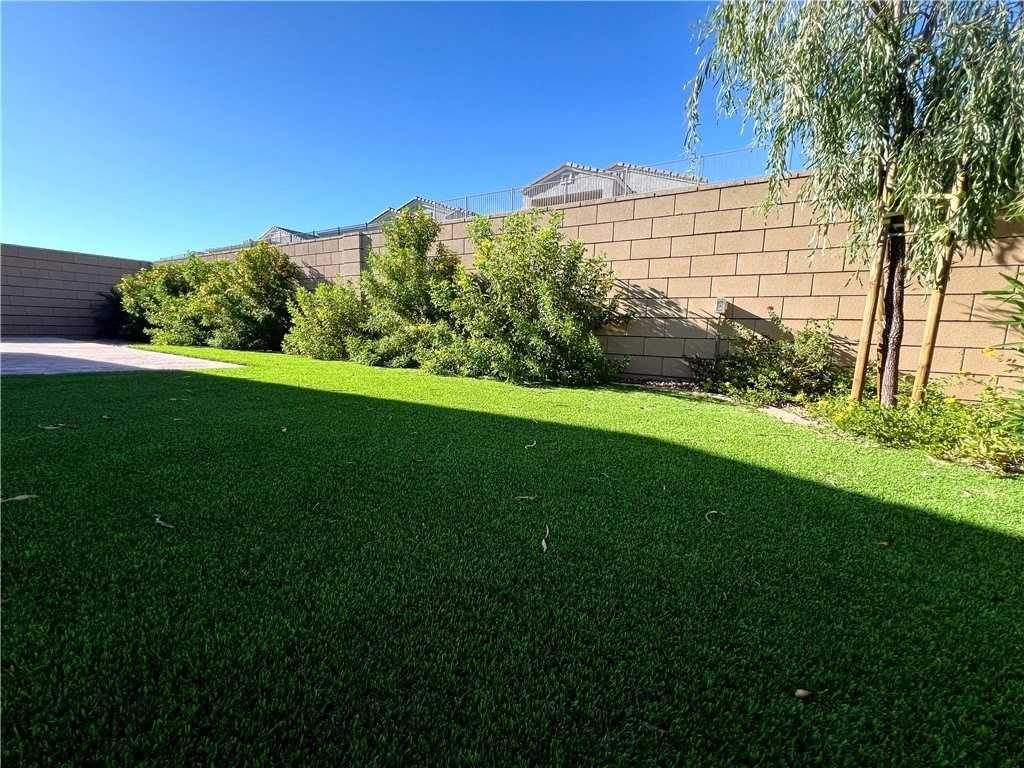 2639 Bear Mountain Loop - Photo 4 of 13