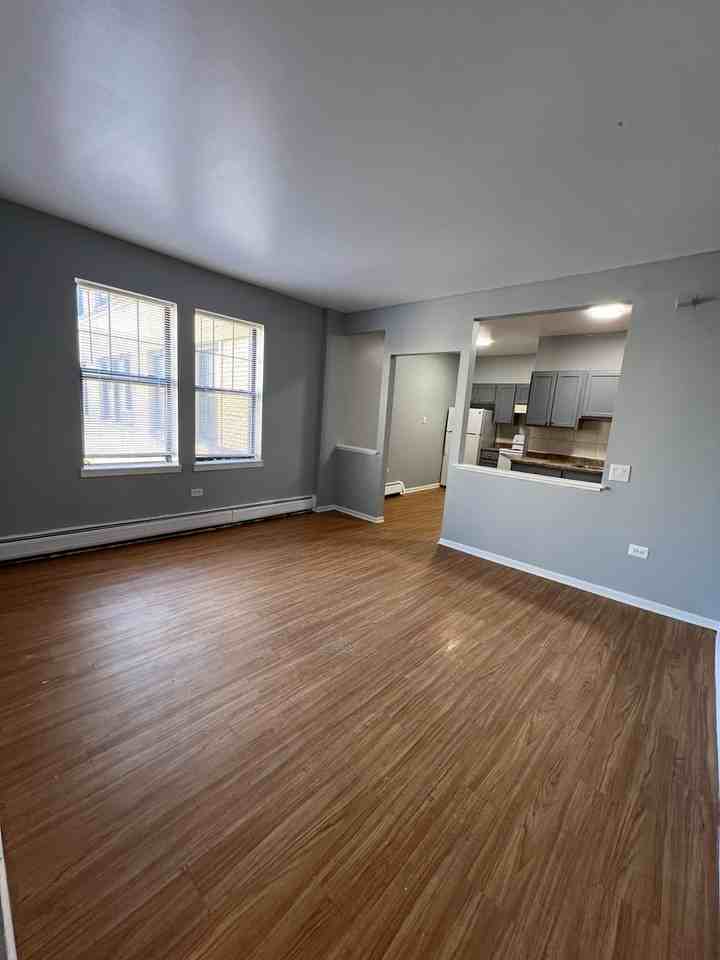 Clyde - Photo 3 of 8