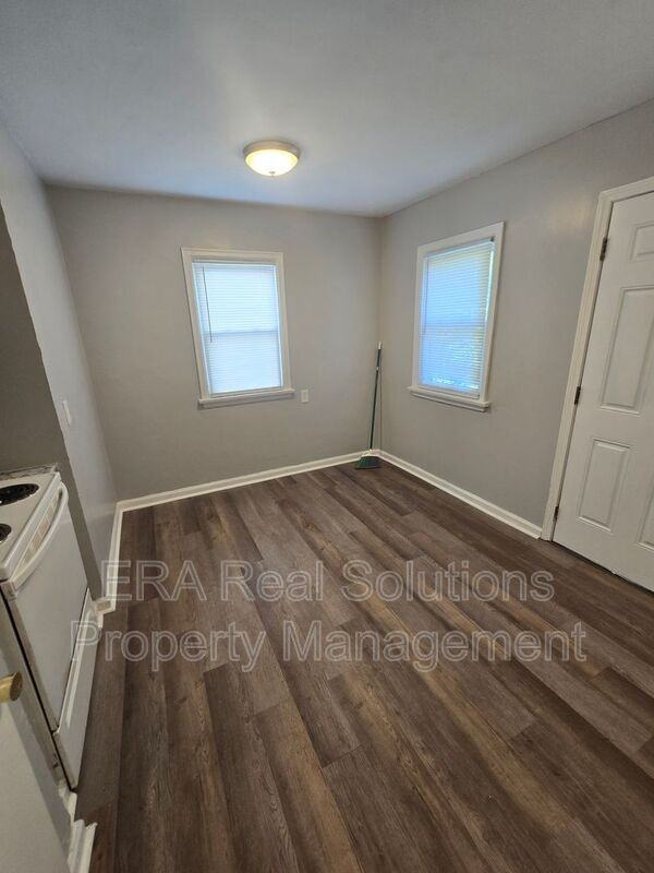 1732 E Whittier St - Photo 5 of 14