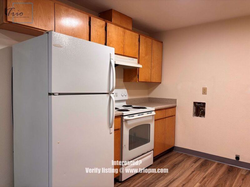 2600 Onyx St #2600 - Photo 3 of 10