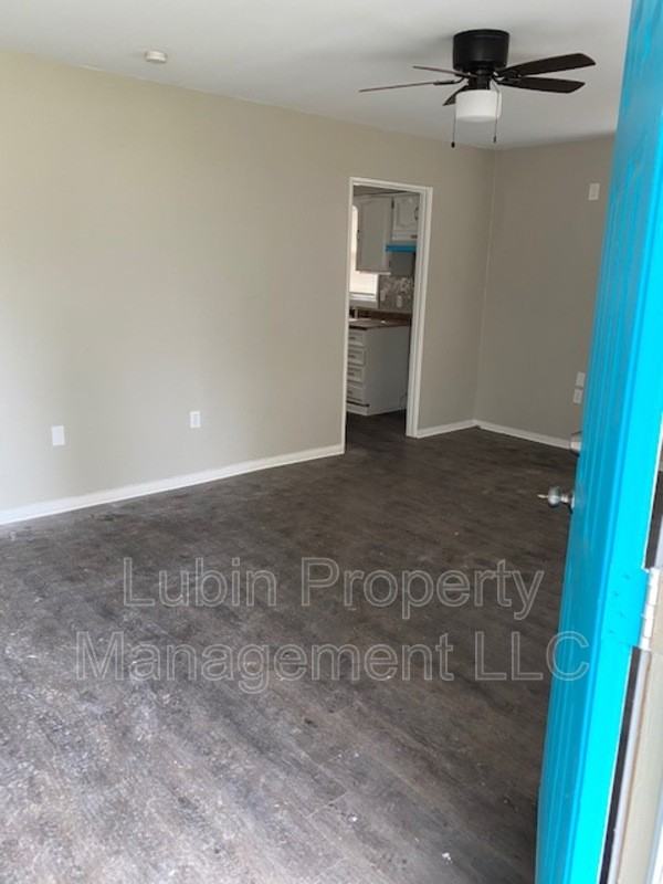 989 Restbrook Ave - Photo 2 of 7