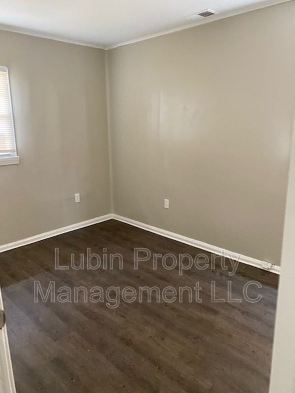 989 Restbrook Ave - Photo 6 of 7