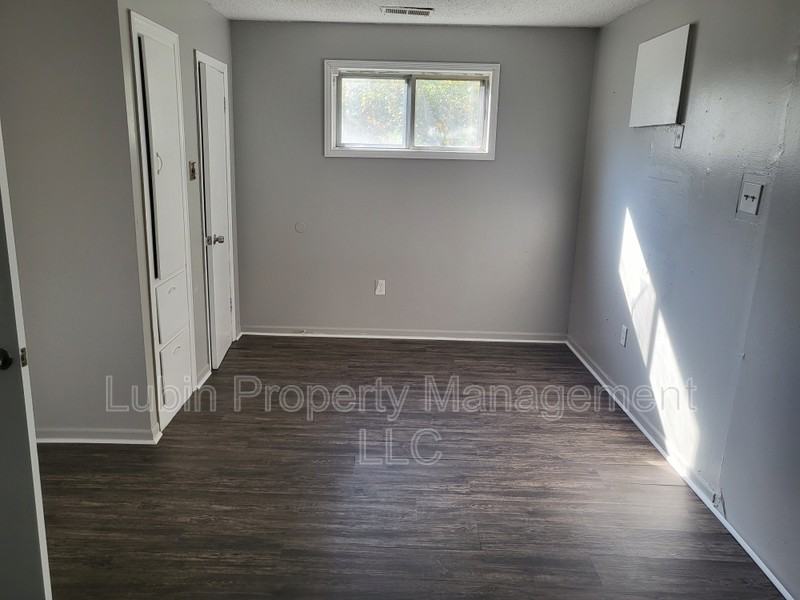 1493 S Montgomery St - Photo 3 of 5