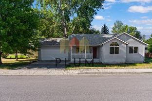 5449 Golf Dr - Photo 1 of 1
