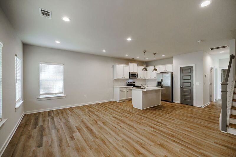 476 Oconner Blvd - Photo 5 of 36