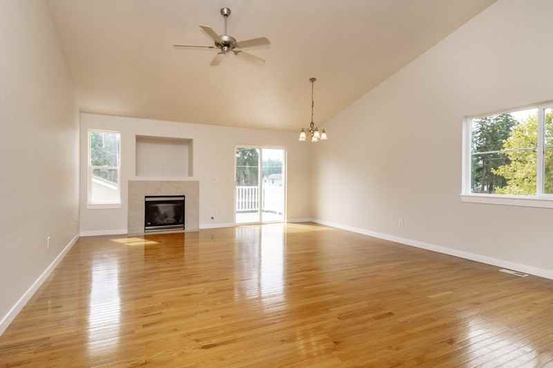 7804 207th St E - Photo 7 of 28