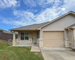 735A E Ridge Blvd - Photo 1 of 1
