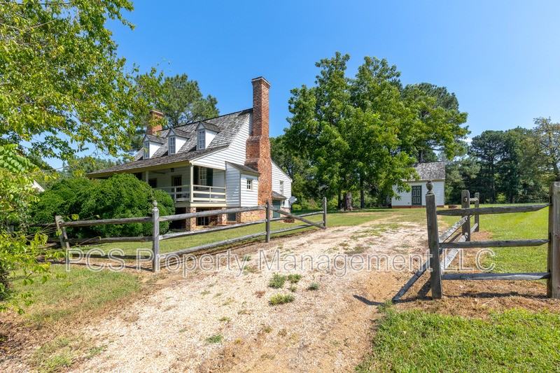 11826 Colonial Trl W