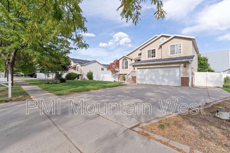 2533 Sw - Photo 3 of 28