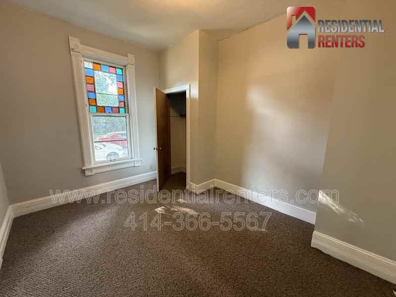 202 East North Avenue - Photo 5 of 10