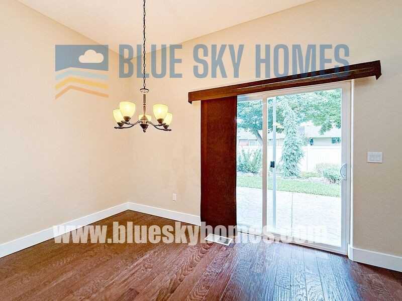 5678 N Armstrong Ave - Photo 6 of 20