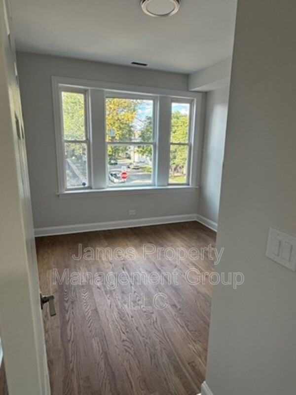 3601 W Le Moyne St - Photo 3 of 10