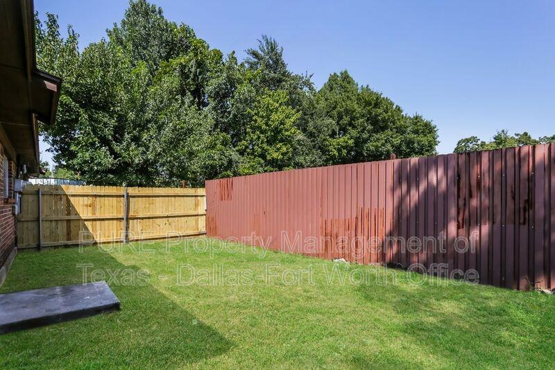 409 Cousins Ln - Photo 5 of 22