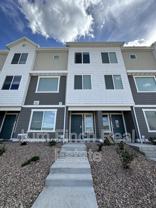 887 E Seaside St - Photo 1 of 1