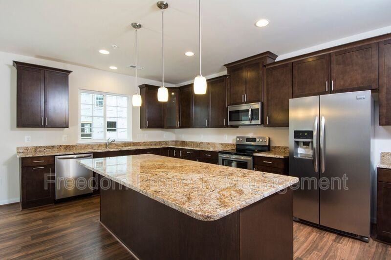 14894 Mason Creek Circle - Photo 4 of 25