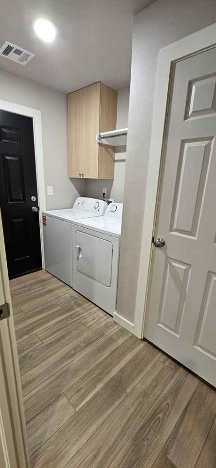 2339 N Thompkins Ave #402 - Photo 6 of 7