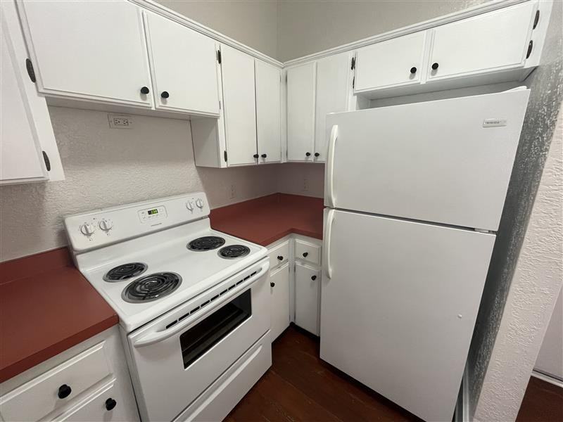 421 Broadway Blvd Se - Photo 5 of 40