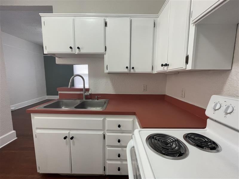 421 Broadway Blvd Se - Photo 6 of 40