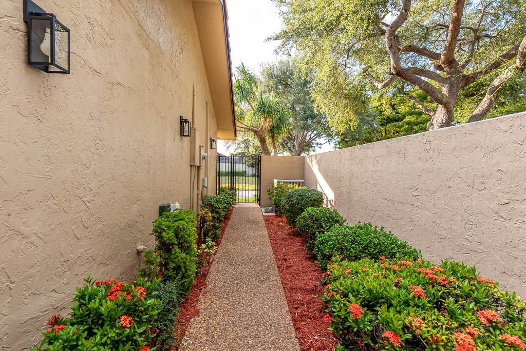 6876 Palmar Ct - Photo 2 of 47