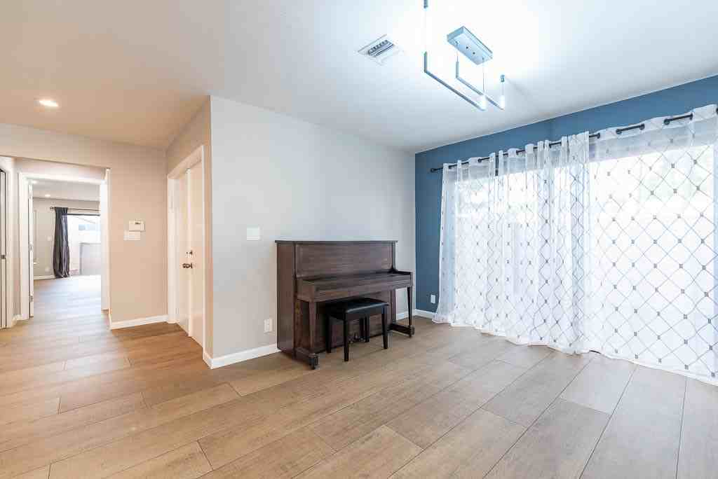 6876 Palmar Ct - Photo 7 of 47