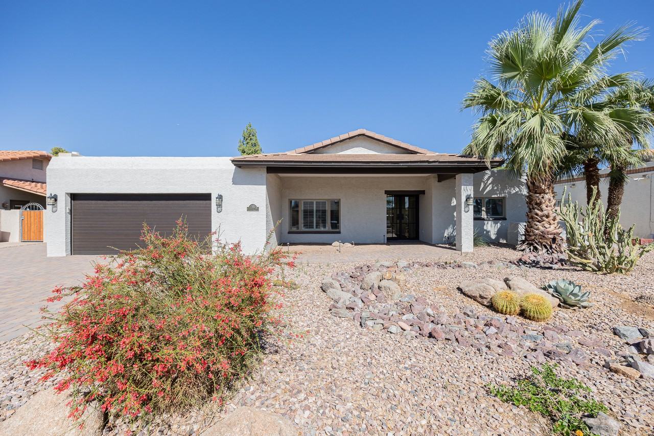 7466 E Windrose Dr - Photo 2 of 38