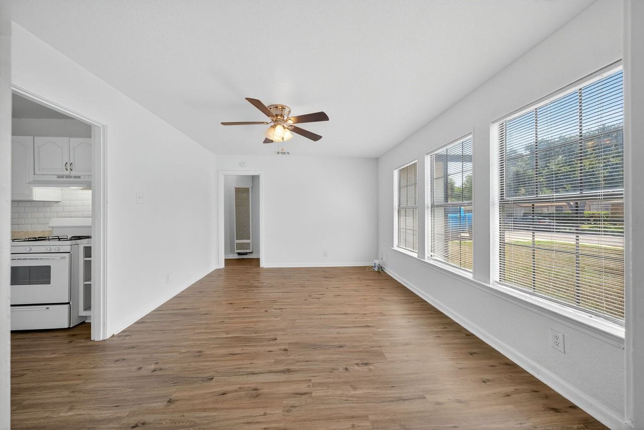 243 W Jewell St - Photo 3 of 22