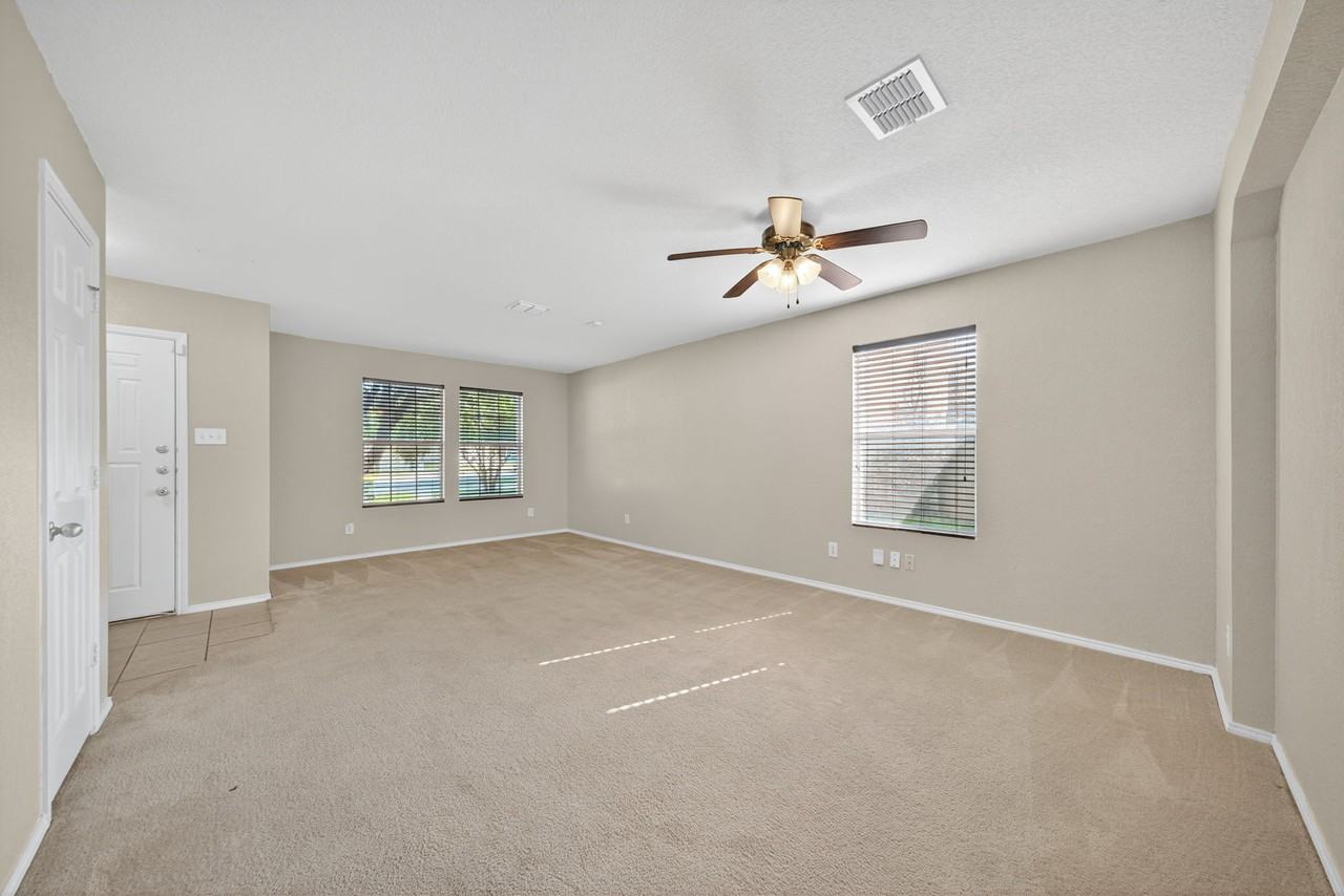 7810 Liberty Horse - Photo 7 of 32