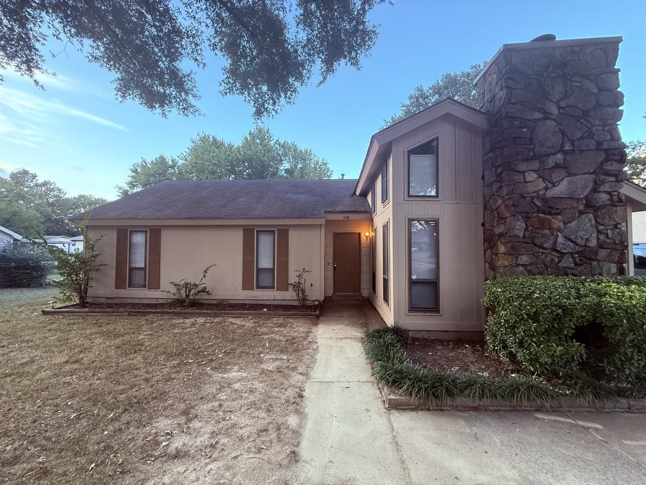 350 Bouldincrest Avenue - Photo 3 of 19