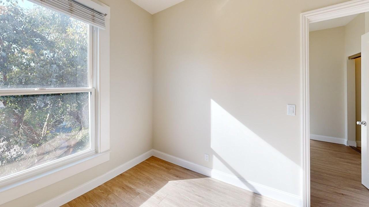 1260 Broadway Street - Photo 6 of 27