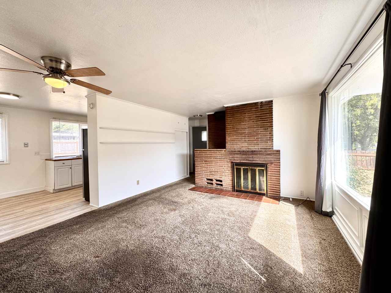 606 W Cedar St - Photo 3 of 13