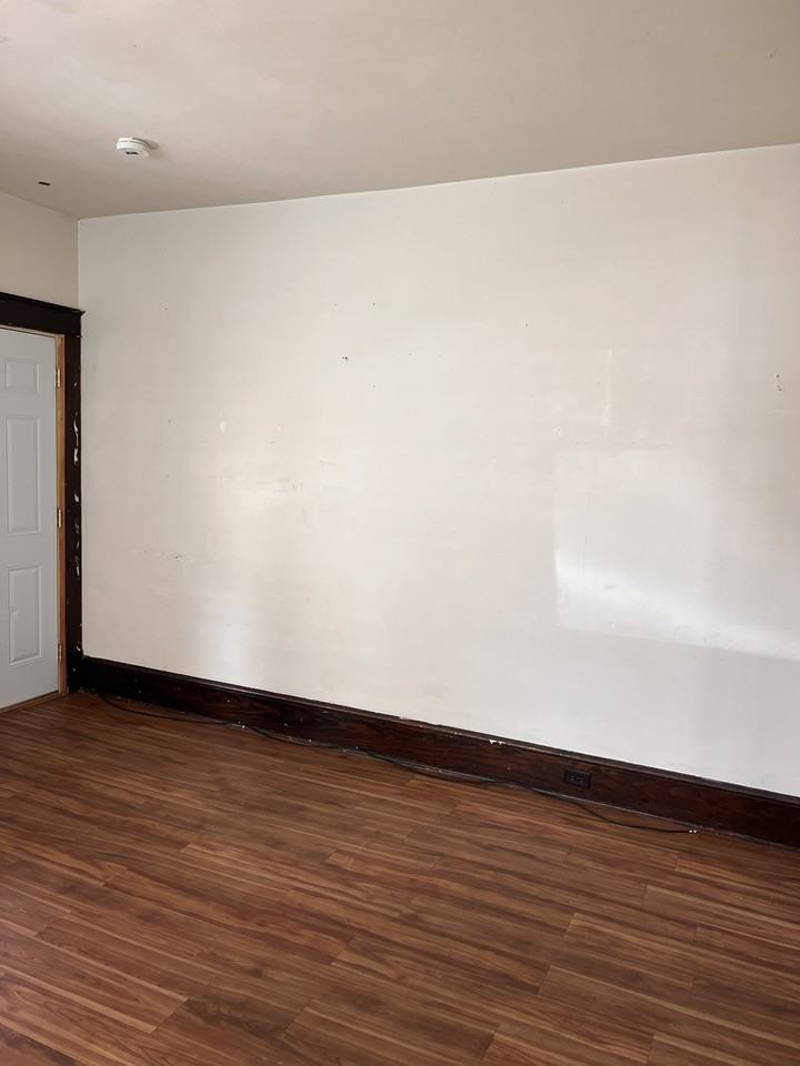 708 Menomonie St - Photo 3 of 8