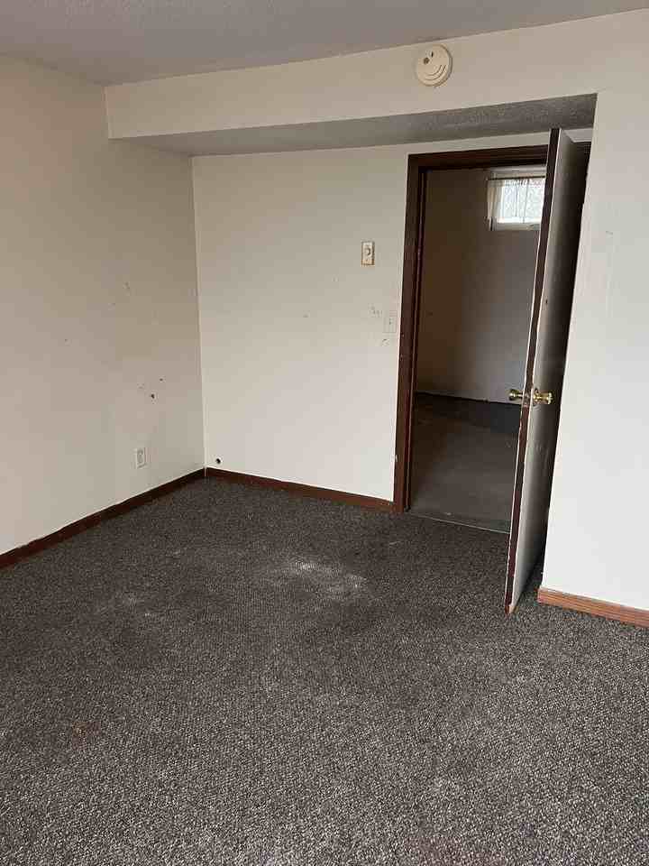 708 Menomonie St - Photo 5 of 8